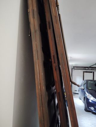 Portón madera antiguo