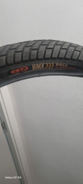 2 × 15euros Cubierta BMX 20" CST Race 