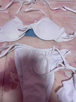 Bikini blanco brillante