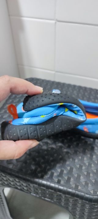 Escarpines playa, piscina y río