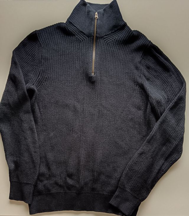 Suéter punto azul marino c/cremallera