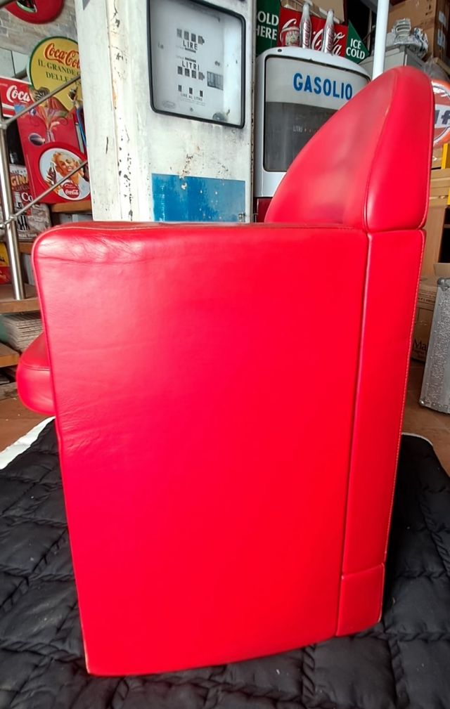 Poltrona Frau pelle Ego rossa design Pininfarina