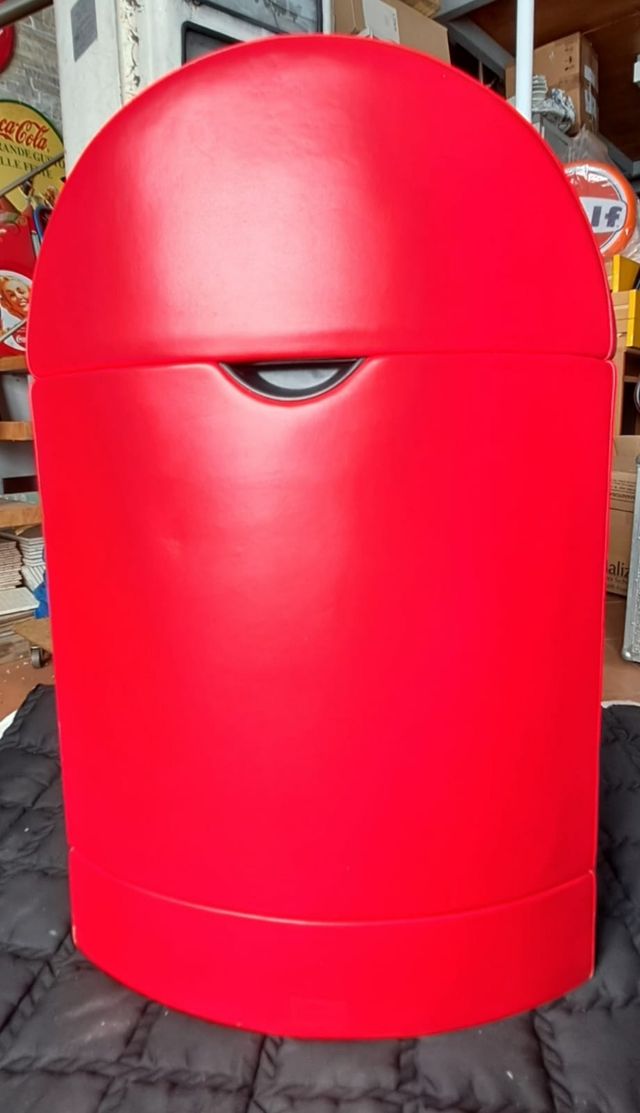 Poltrona Frau pelle Ego rossa design Pininfarina