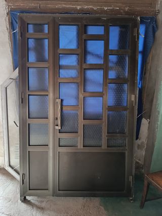 Puerta aluminio exterior