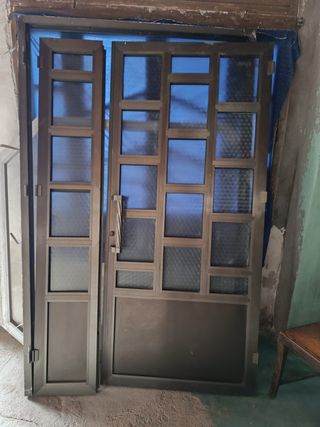 Puerta aluminio exterior
