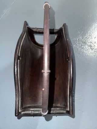 Revistero madera y metal vintage