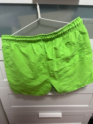 Bañador Primark verde neón