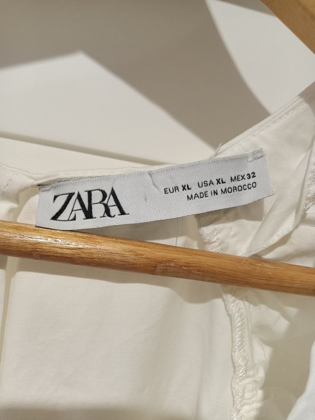 Vestido blanco manga abullonada