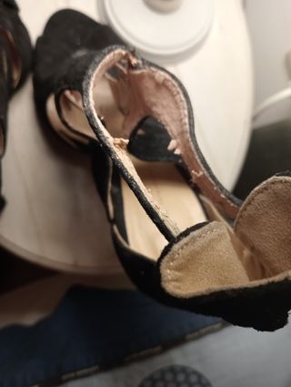 Sandalias tacón negro y Camel ante