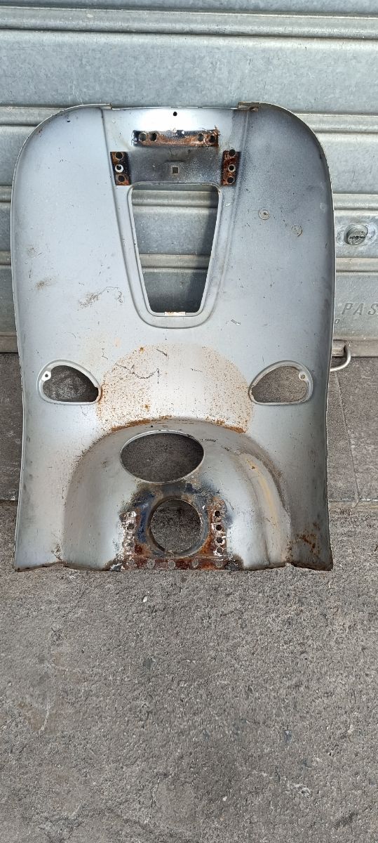 Scudo Vespa 50/125/150 usato usato