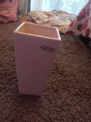 Vaso de vidro transparente