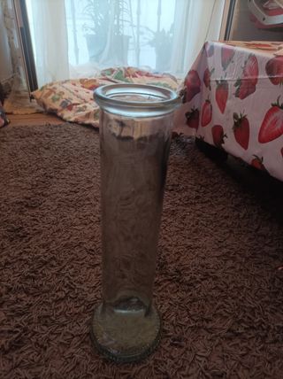 Vaso de vidro transparente