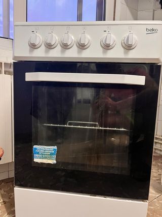 Horno Beko blanco - 4 fuegos