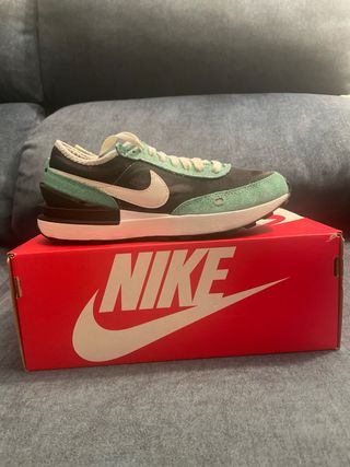 Nike Waffle One - 37.5