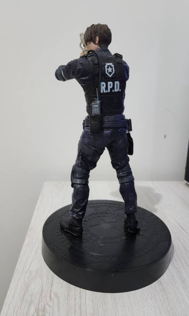 Figura Leon S. Kennedy Resident Evil