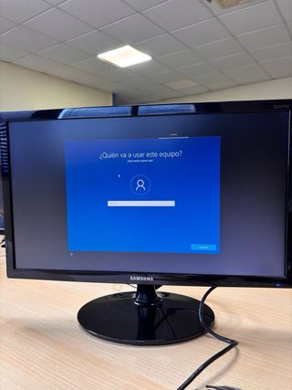  PC de sobremesa LG oficina 