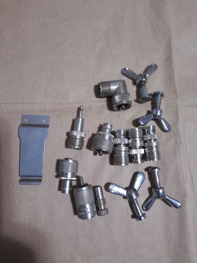 Connettori VHF  con staffa per cintola