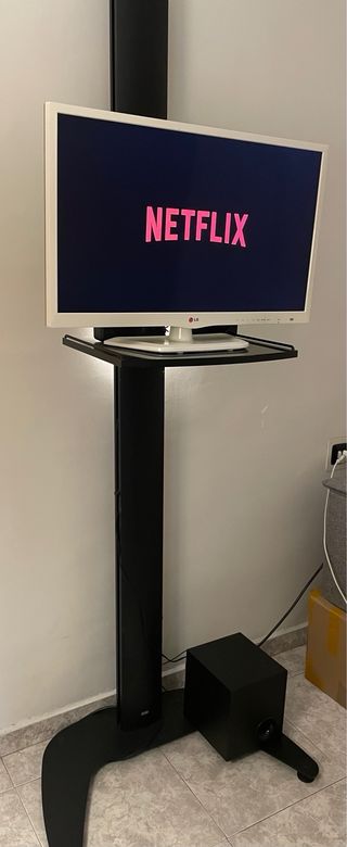 Soporte TV + Estante marca SMS 
