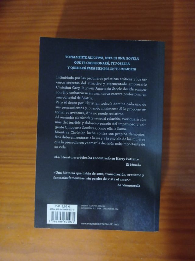 Libro Cincuenta sombras más oscuras