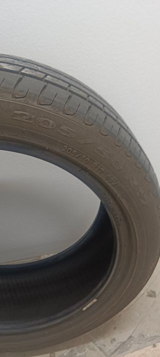 Neumático Pirelli 205/50 R17 89V