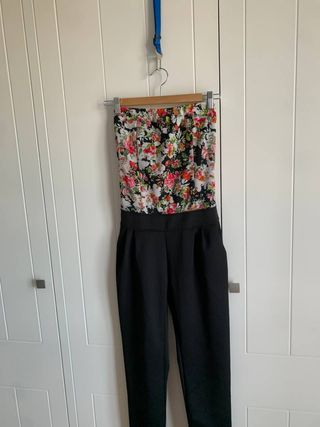 Mono negro estampado flores