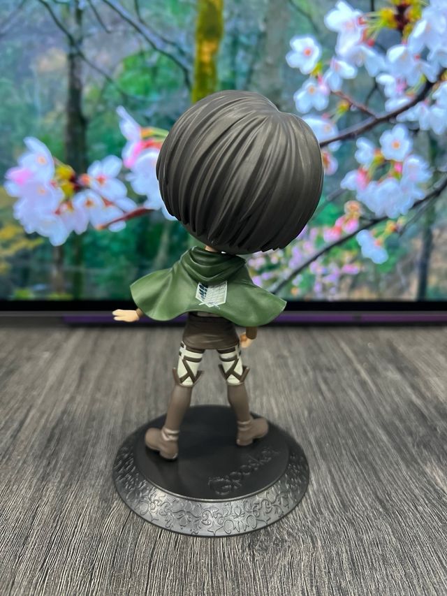 Figura Qposket Levi Ackerman
