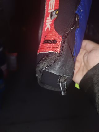 Cazadora moto piel verano perforada