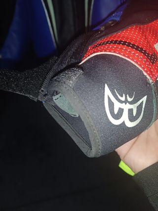 Cazadora moto piel verano perforada