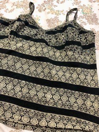 Top estivo beige e nero