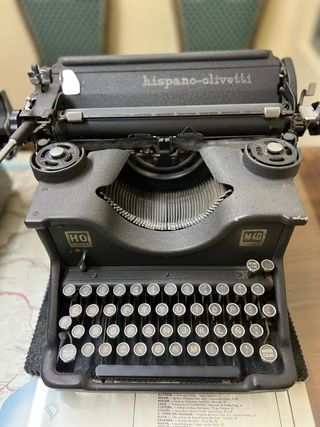 2 Máquinas Olivetti: H0 M40 y Lexicon 80