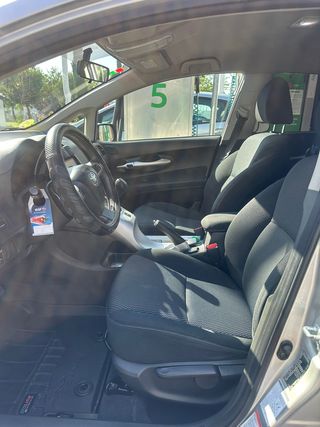 Toyota Auris 2007 gris plata automático