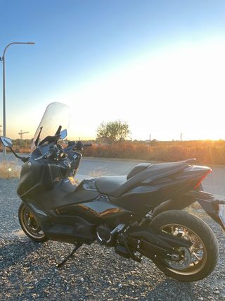 Yamaha TMax 560 2022