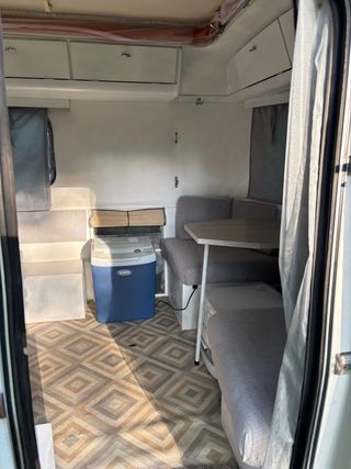 Caravana Eriba Puck con papeles y menos de 750
