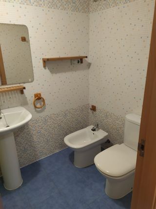 Particular, venta de vivienda.
