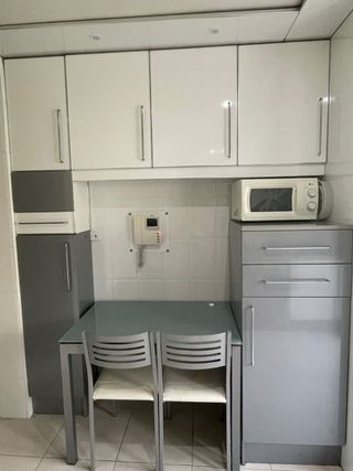 Cocina - Muebles blancos
electrodomesticos nuevos 