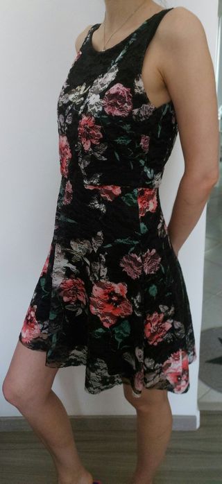 Vestito floreale nero