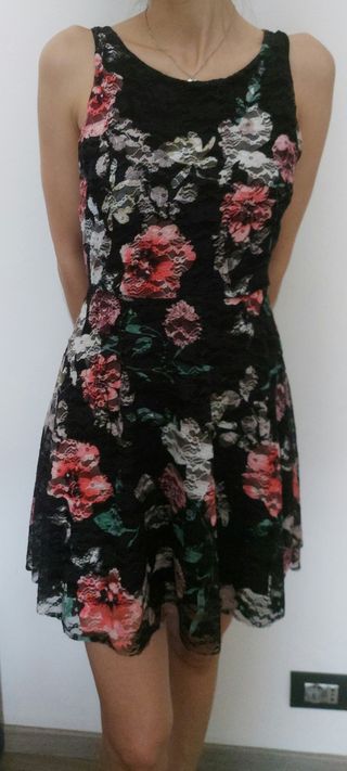 Vestito floreale nero
