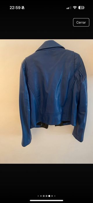 Cazadora Maje piel azul y negra