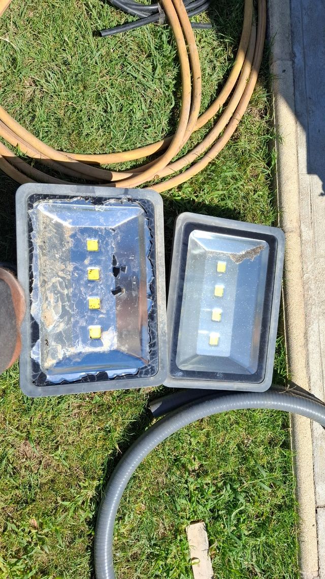 2 Focos LED Exterior