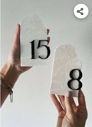 Sedute per matrimoni in marmo da decorare