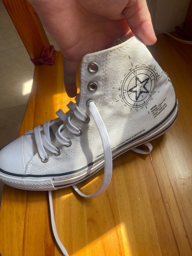 Converse blancas altas súper enteras