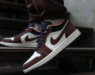 Air Jordan 1 Low SE 'Mocha'