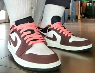 Air Jordan 1 Low SE 'Mocha'