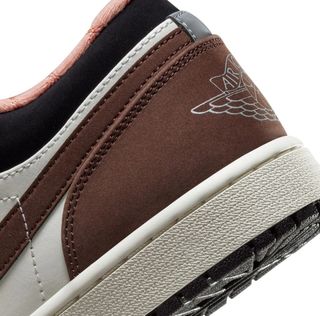 Air Jordan 1 Low SE 'Mocha'