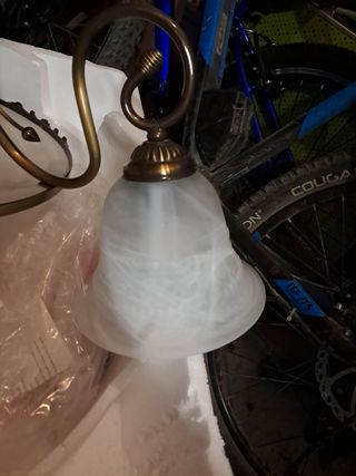 Lampara techo clásica + 2 para mesita de noche.