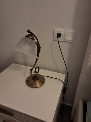 Lampara techo clásica + 2 para mesita de noche.