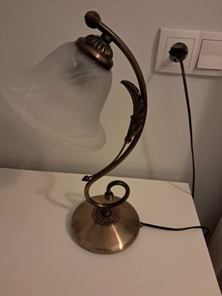 Lampara techo clásica + 2 para mesita de noche.