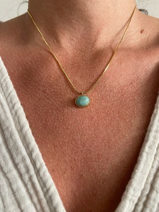 Collar dorado con amazonita