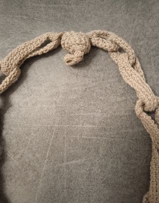 Collana uncinetto beige e nera