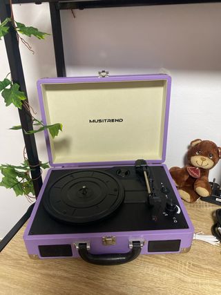 Tocadiscos portátil MUSITREND - morado
